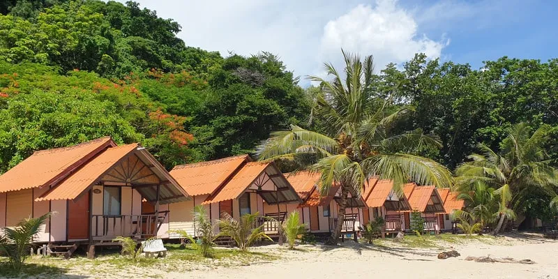 Koh Chang Bungalows on White Sand Beach