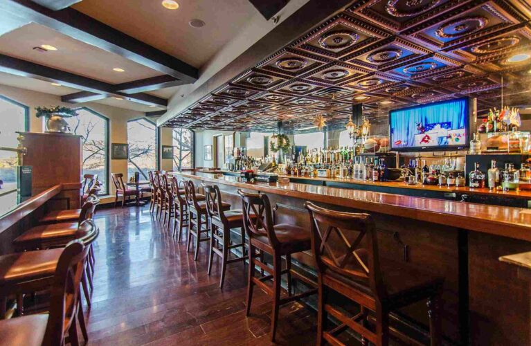 Lia's Mountain View Restaurant