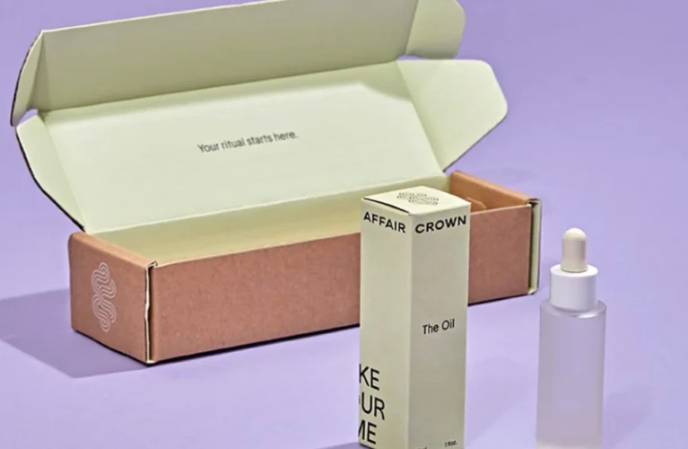 Turn Heads with Luxury Printed Custom Cosmetic Boxes UK