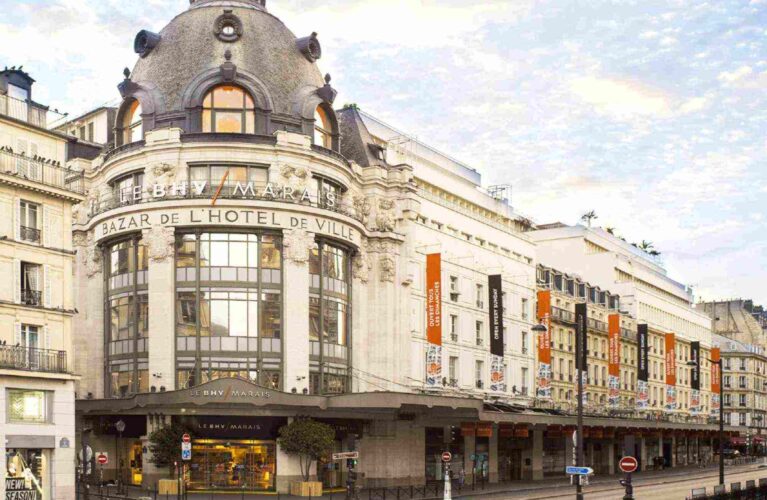 Paris France BHV Department Store Route