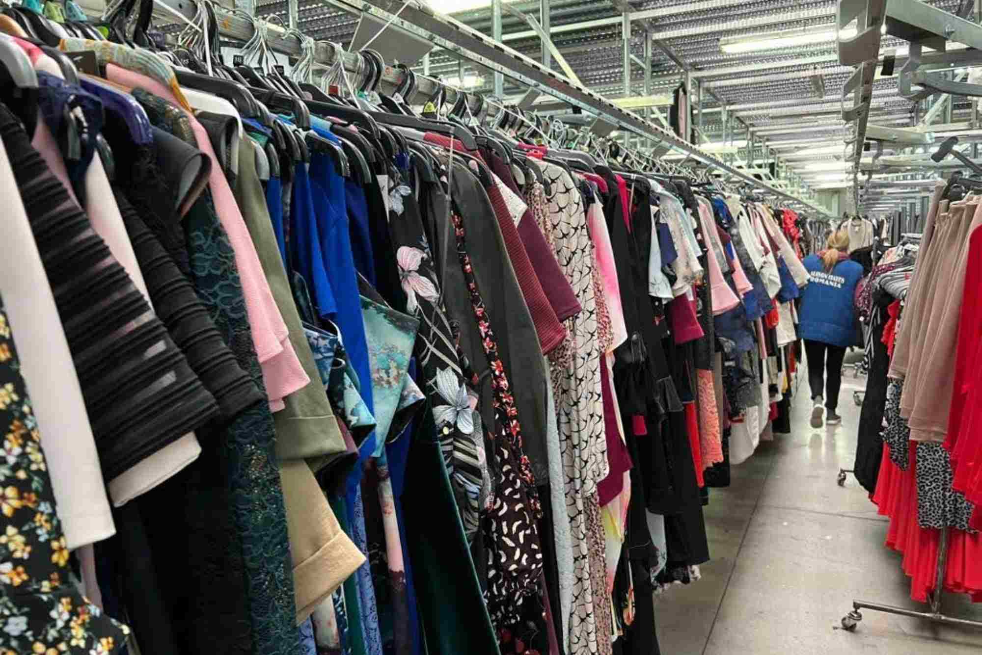 Where to Buy Fashion in Bulk