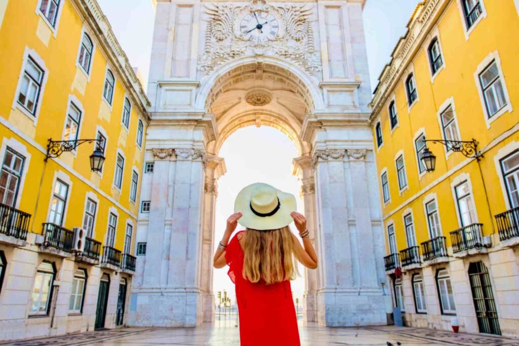 7 Best Hikes Near Lisbon You Can Do This Weekend