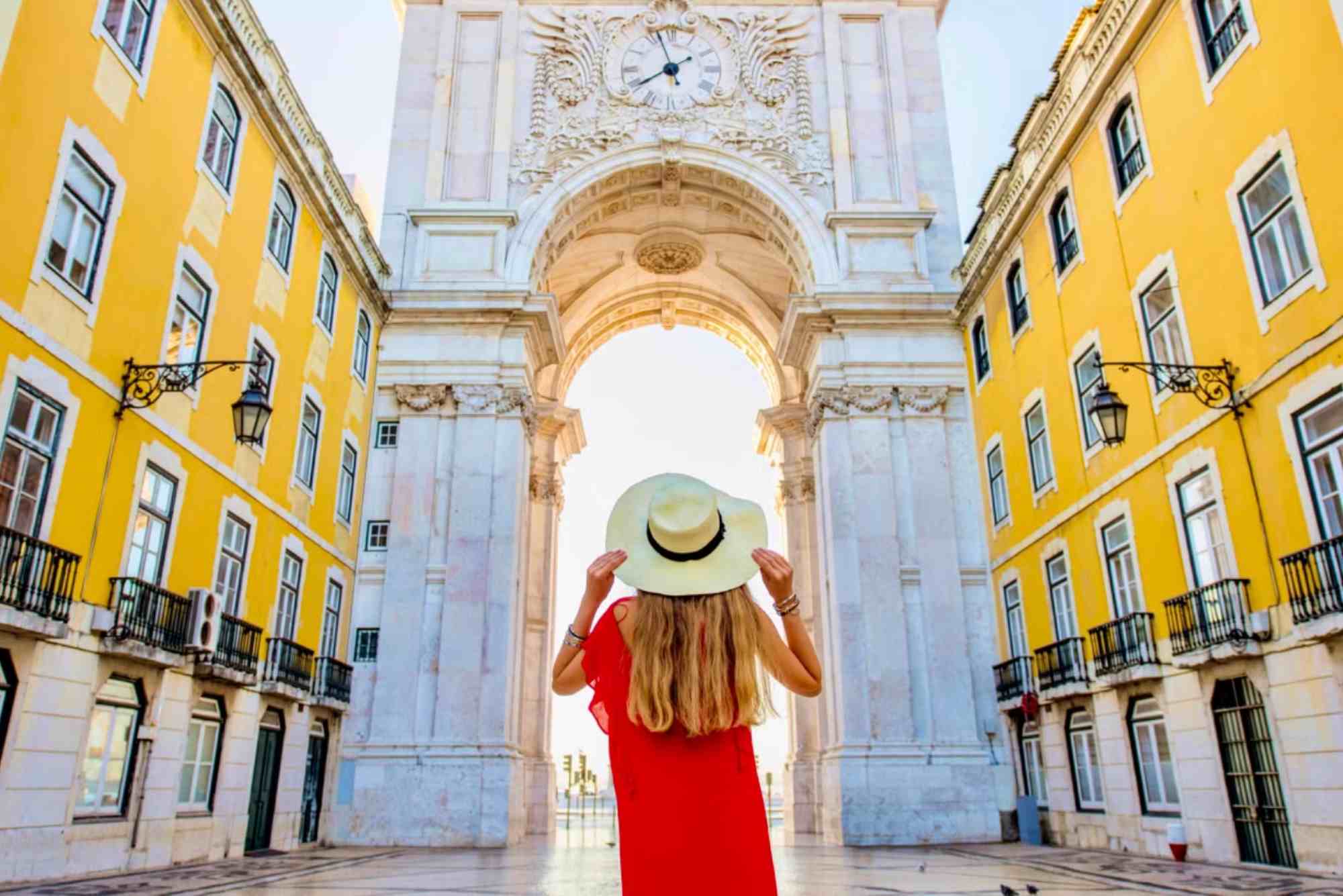 7 Best Hikes Near Lisbon You Can Do This Weekend