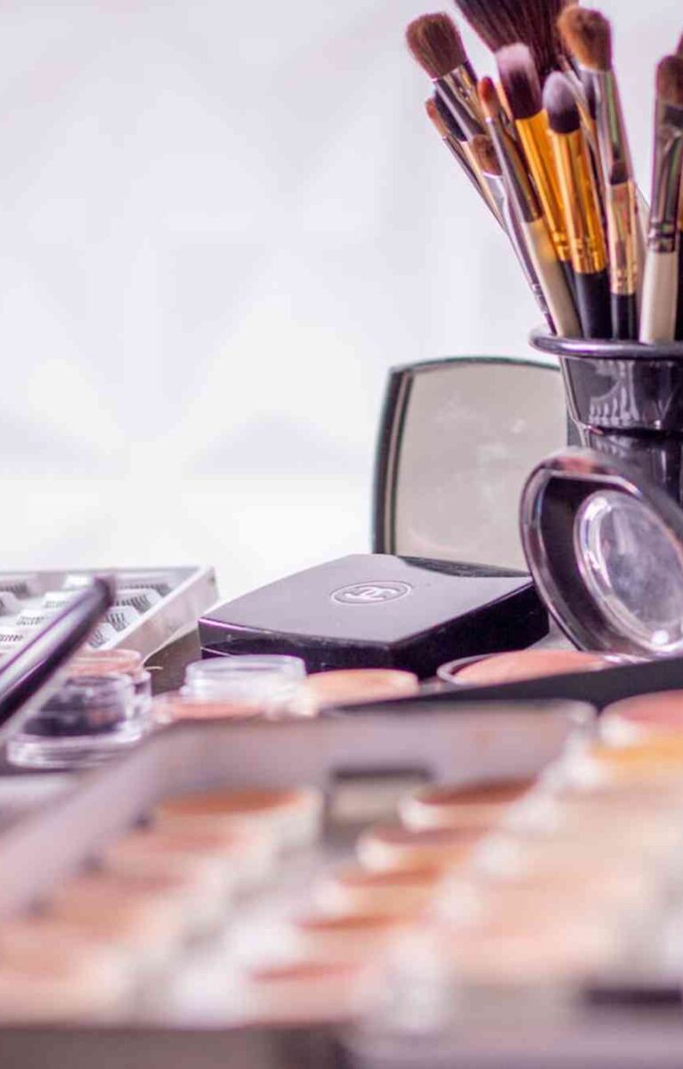 كيفية استيراد مستحضرات التجميل جملة؟