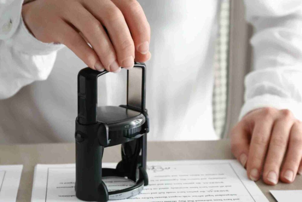 Is Notarization Mandatory for Legal Documents in Dubai?