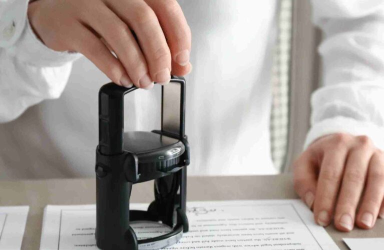 Is Notarization Mandatory for Legal Documents in Dubai?